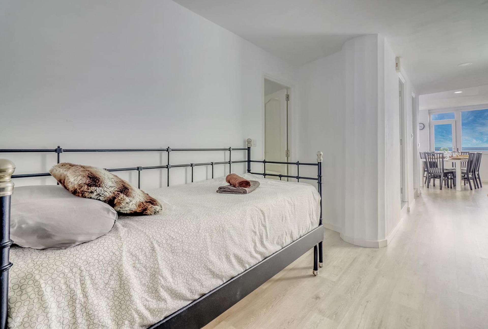 Central Modern Apartment With Private Parking & Ocean View & Coffee Corner Icod De Los Vinos Eksteriør billede